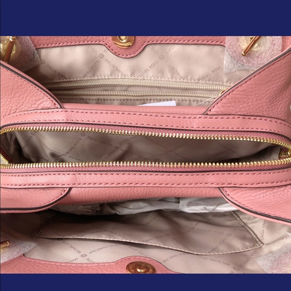 Gaby’sBags-Michael Kors MD Chain Tote - Picture 5 of 7